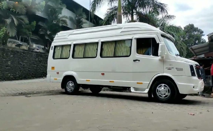 12 Seater Tempo  Travellers