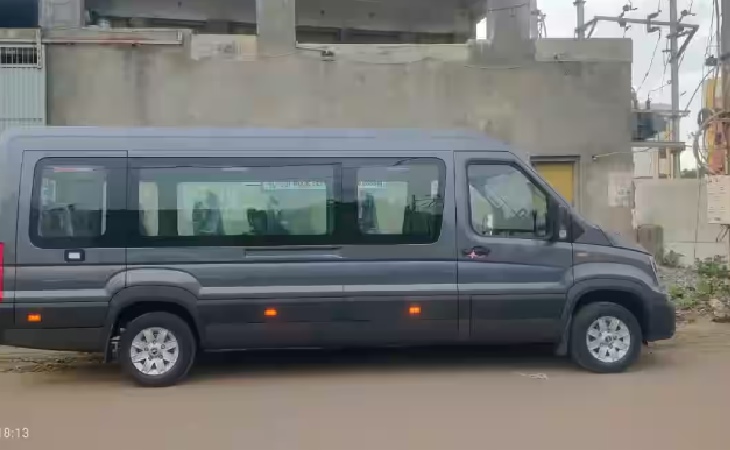 17  Seater Force Urabania